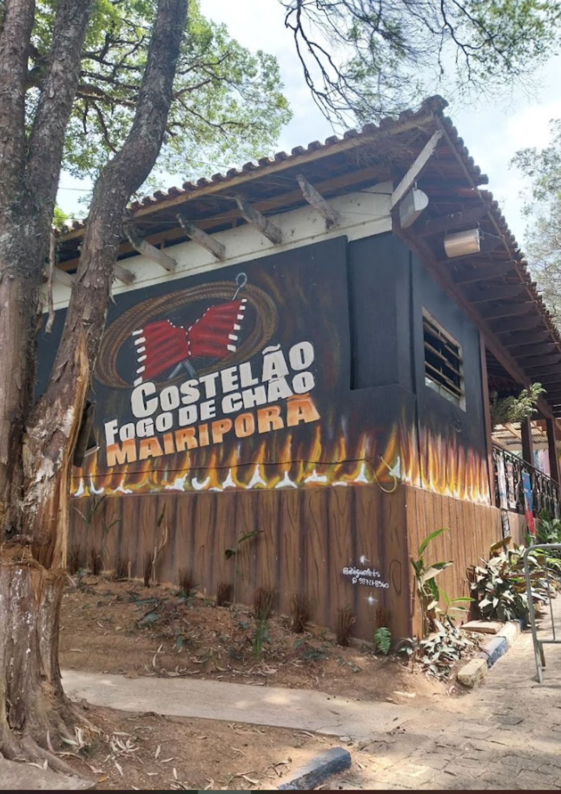 Fachada do Costelão Fogo de Chão Mairiporã com letreiro